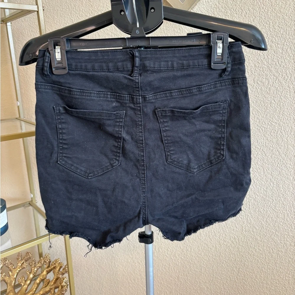 American Bazi stylish black
